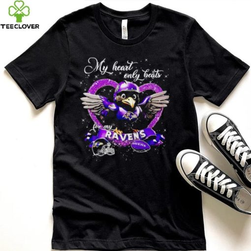 My heart only beats for my Baltimore Raven glitters heart shirt