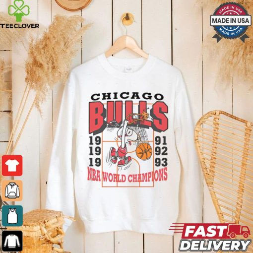 NBA Chicago Bulls Snoopy T Shirt