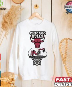 NBA Snoopy Chicago Bulls T Shirt