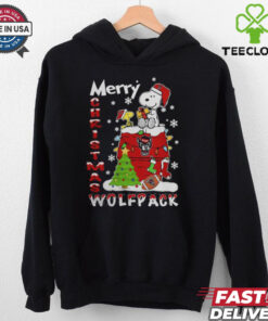 NC State Wolfpack Snoopy And Woodstock Merry Christmas Shirt