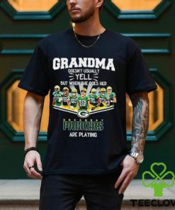 NFL Grandma Doesn’t Usually Yell But When She Does Her Green Bay Packers Are Playing Football Team signature shirt