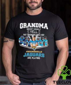 NFL Grandma Doesn’t Usually Yell But When She Does Her Jacksonville Jaguars Are Playing Football Team signature shirt
