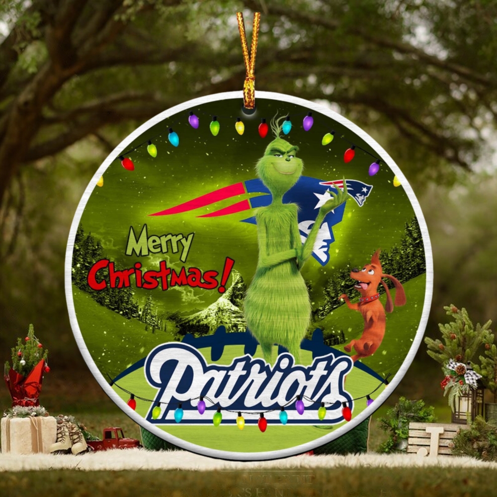 NFL New England Patriots Funny Grinch Round Ornament NFL New England Patriots Funny Grinch Round Ornament