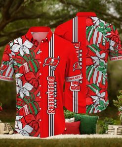 NFL Tampa Bay Buccaneers Hawaii Shirt Flower Chic Aloha Fashion