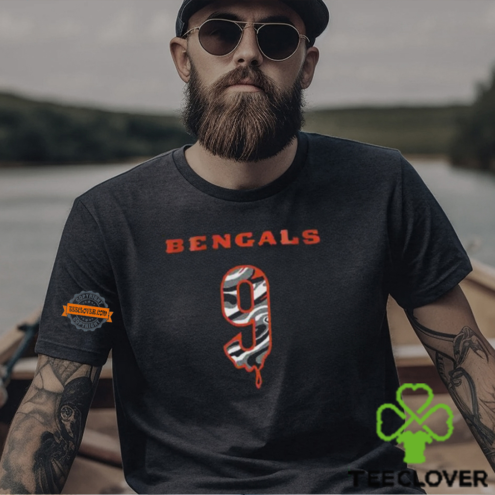 NFL Team Apparel Little Kids' Cincinnati Bengals Christian McCaffrey #23 Black T Shirt NFL Team Apparel Little Kids' Cincinnati Bengals Christian McCaffrey #23 Black T Shirt