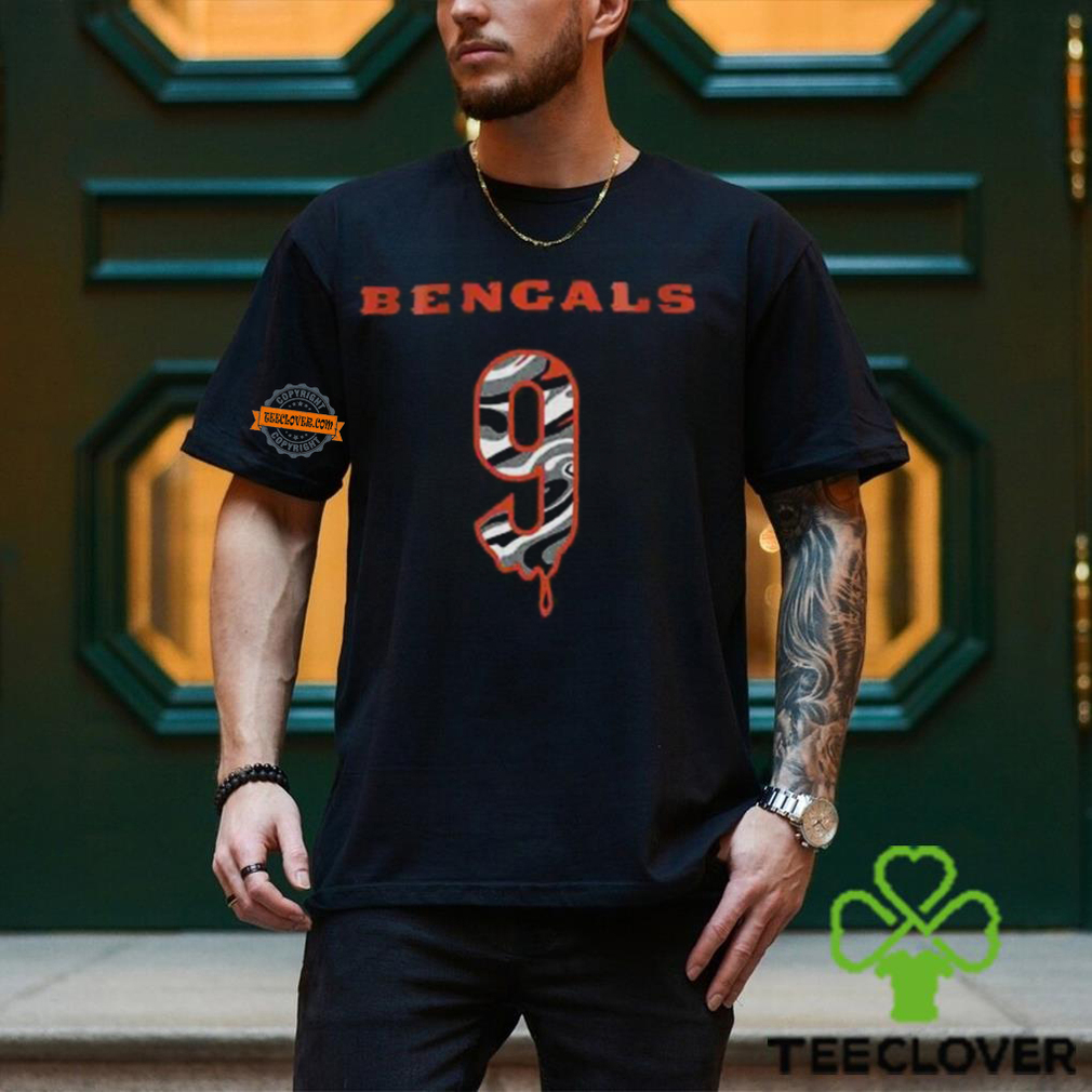 NFL Team Apparel Little Kids' Cincinnati Bengals Christian McCaffrey #23 Black T Shirt NFL Team Apparel Little Kids' Cincinnati Bengals Christian McCaffrey #23 Black T Shirt