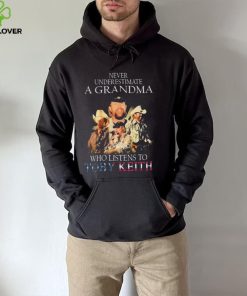 Never Underestimate A Grandma Who Listens To Toby Keith signatures shirt