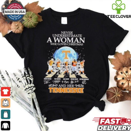 Never Underestimate A Woman Who Christmas And Her Tennessee Volunteers Abbey Road Signatures Shirt