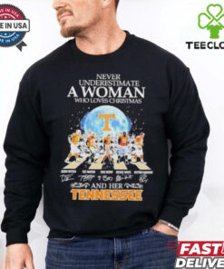 Never Underestimate A Woman Who Christmas And Her Tennessee Volunteers Abbey Road Signatures Shirt
