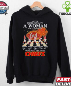 Never Underestimate A Woman Who Loves Fall And Her Kansas City Chiefs Abbey Road Signatures Shirt