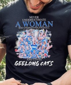 Never Underestimate A Woman Who Understand Football And Loves Geelong Cats Premier 2022 Shirt 1 Never Underestimate A Woman Who Understand Football And Loves Geelong Cats Premier 2022 Shirt