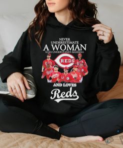 Never Underestimate A Woman Who Understands Baseball And Loves Cincinnati Reds 2023 Shirt