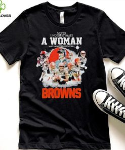 Never Underestimate A Woman Who Understands Football And Loves Cleveland Browns Signatures shirt