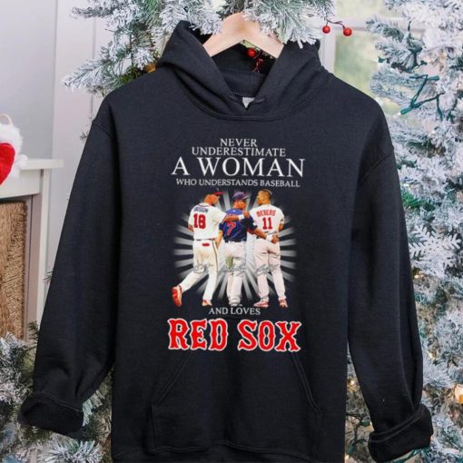 Never underestimate a woman who understands baseball and loves Red Sox famous player signatures shirt