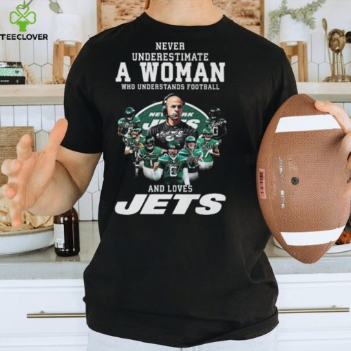 Never underestimate a woman who understands baseball and loves new york jets 2023 signatures hoodie, sweater, longsleeve, shirt v-neck, t-shirt