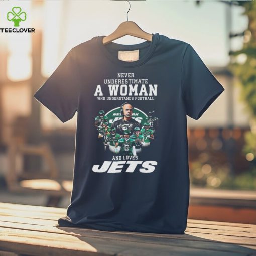 Never underestimate a woman who understands baseball and loves new york jets 2023 signatures hoodie, sweater, longsleeve, shirt v-neck, t-shirt