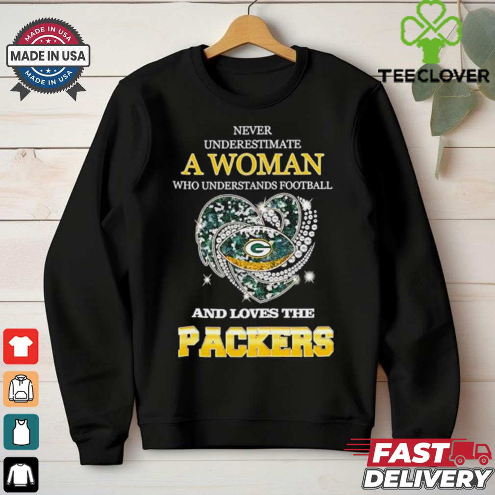 Never underestimate a woman who understands football and loves the Green Bay Packers rhinestone heart 2024 shirt Never underestimate a woman who understands football and loves the Green Bay Packers rhinestone heart 2024 shirt