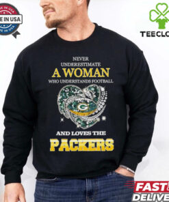 Never underestimate a woman who understands football and loves the Green Bay Packers rhinestone heart 2024 shirt