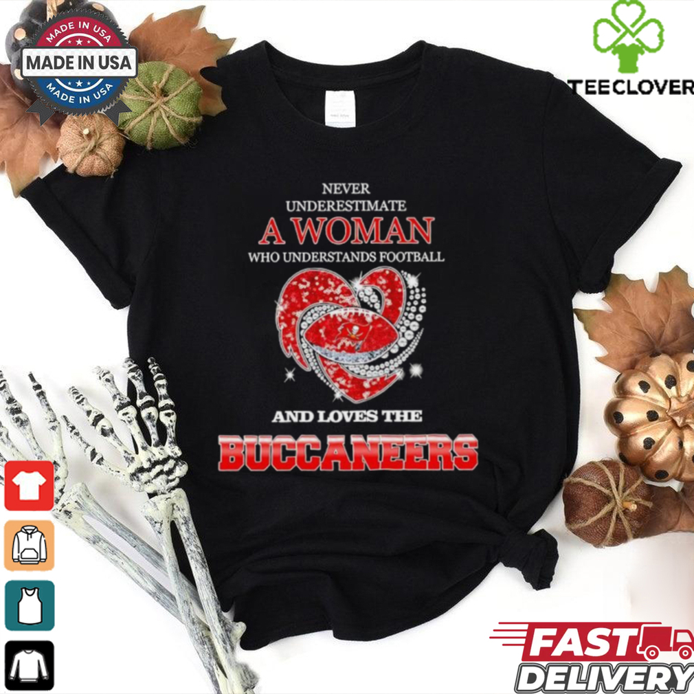 Never underestimate a woman who understands football and loves the Tampa Bay Buccaneers rhinestone heart 2024 shirt Never underestimate a woman who understands football and loves the Tampa Bay Buccaneers rhinestone heart 2024 shirt