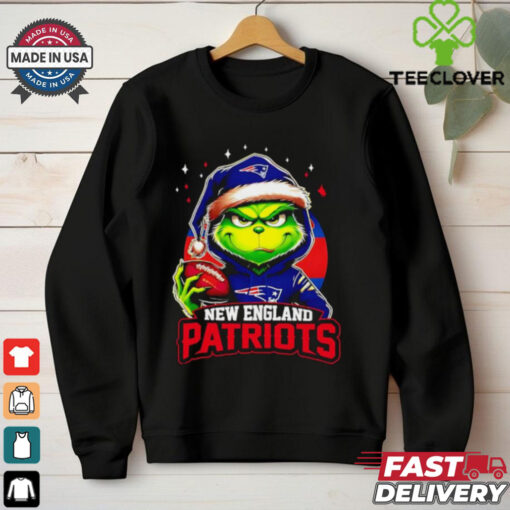 New England Patriots Grinch wearing Santa hat Christmas 2024 shirt