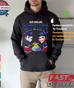 New England Patriots NFL Halloween Peeing Funny Shirt