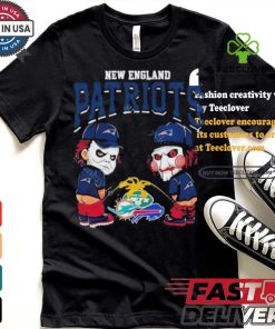 New England Patriots NFL Halloween Peeing Funny Shirt