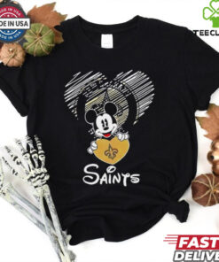 New Orleans Saints Mickey heart shirt