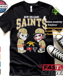 New Orleans Saints NFL Halloween Peeing Funny Shirt