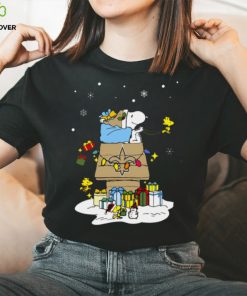 New Orleans Saints Santa Snoopy Wish You A Merry Christmas Shirt