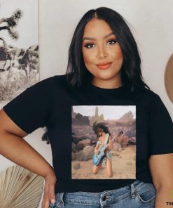 New Single In Your Hands Of Halle Bailey Reveals The Cover Shirt