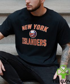 New York Islanders Fanatics Branded Victory Arch T Shirt