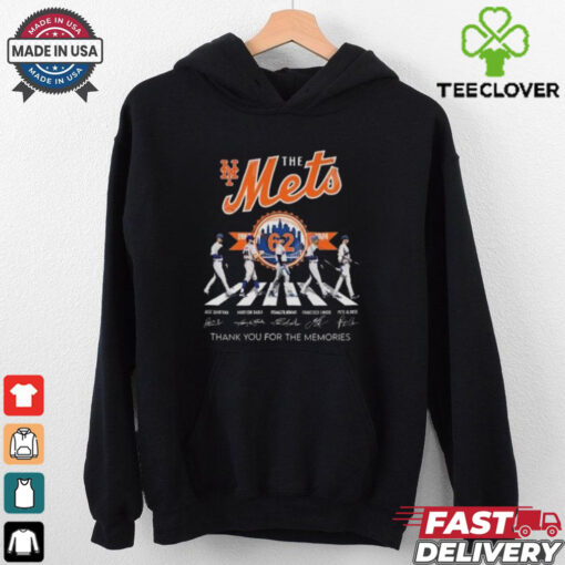 New York Mets 62 Years 1962 2024 Thank You For The Memories Walking Signatures T hoodie, sweater, longsleeve, shirt v-neck, t-shirt