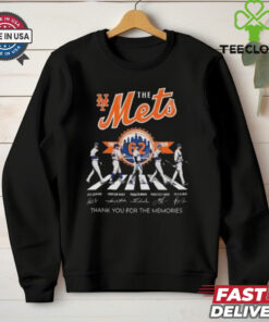 New York Mets 62 Years 1962 2024 Thank You For The Memories Walking Signatures T hoodie, sweater, longsleeve, shirt v-neck, t-shirt