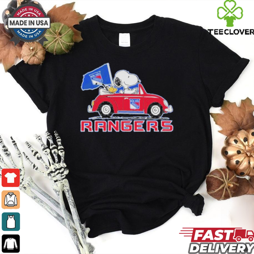 New York Rangers Snoopy And Woodstock Driving Car Flag Shirt New York Rangers Snoopy And Woodstock Driving Car Flag Shirt