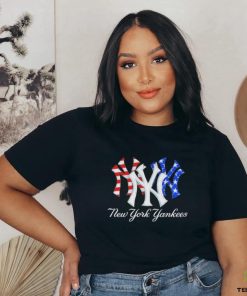 New York Yankees Celebrating 4th Of July America T Shirt