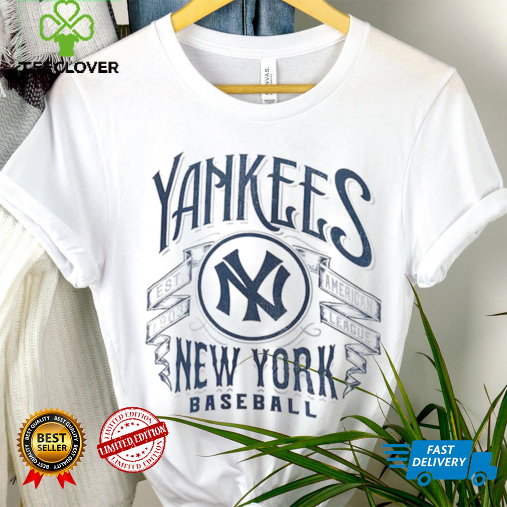 New York Yankees Darius Rucker Collection By Fanatics Distressed Rock T Shirt New York Yankees Darius Rucker Collection By Fanatics Distressed Rock T Shirt