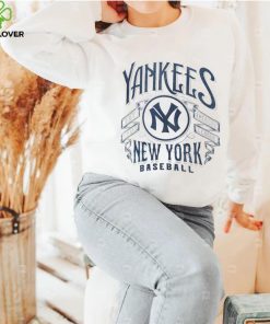 New York Yankees Darius Rucker Collection By Fanatics Distressed Rock T Shirt 2 New York Yankees Darius Rucker Collection By Fanatics Distressed Rock T Shirt