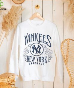 New York Yankees Darius Rucker Collection By Fanatics Distressed Rock T Shirt 3 New York Yankees Darius Rucker Collection By Fanatics Distressed Rock T Shirt