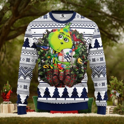 New York Yankees Grinch Hug Christmas Ugly Sweater