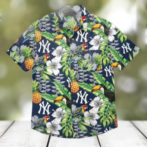 New York Yankees MLB Floral Button Up Shirt