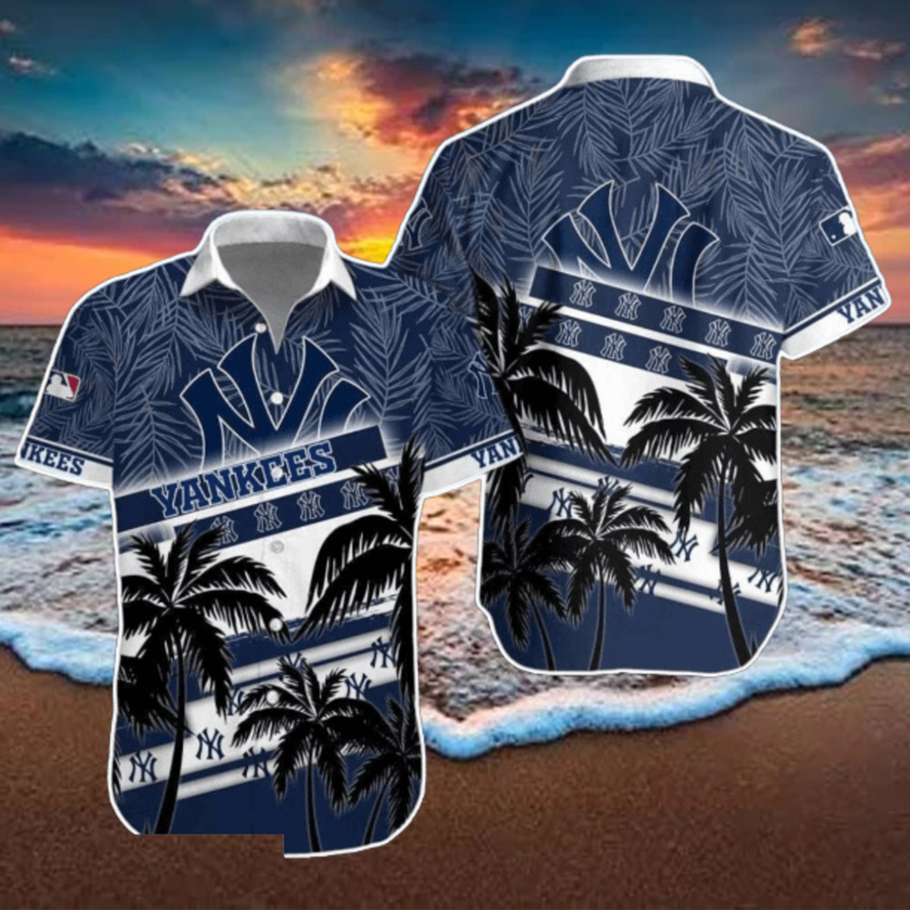 New York Yankees MLB Hawaiian Shirt Palm Trees Pattern New Design For Fans New York Yankees MLB Hawaiian Shirt Palm Trees Pattern New Design For Fans