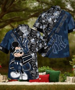 New York Yankees Mickey Mouse Floral Short Sleeve Hawaii Shirt