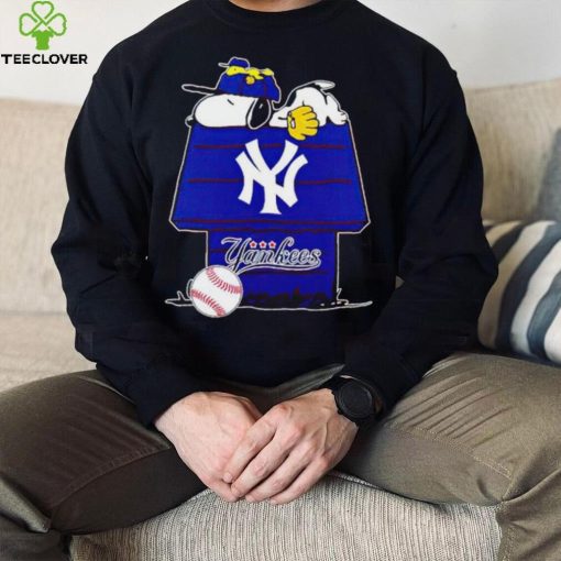 New York Yankees Snoopy And Woodstock The Peanuts Baseball hoodie, sweater, longsleeve, shirt v-neck, t-shirt