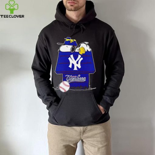 New York Yankees Snoopy And Woodstock The Peanuts Baseball hoodie, sweater, longsleeve, shirt v-neck, t-shirt