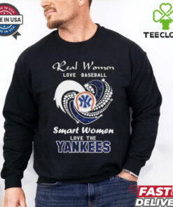 New York Yankees real women love baseball smart women love the Yankees diamond heart shirt