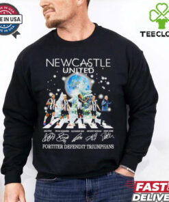 Newcastle United all team abbey road Merry Christmas signature shirt