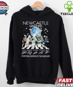 Newcastle United all team abbey road Merry Christmas signature shirt