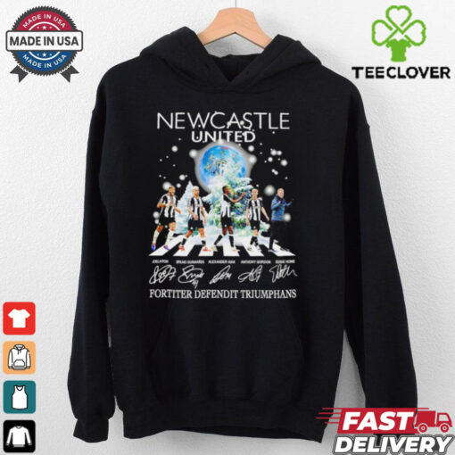Newcastle United all team abbey road Merry Christmas signature shirt