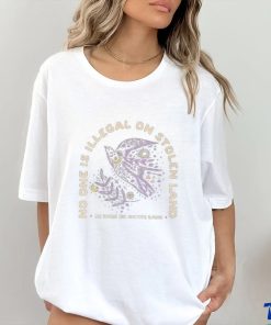 No one is illegal on stolen land we walk on native land shirt