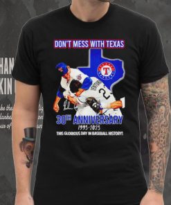 Nolan Ryan vs Robin Ventura don’t mess with Texas 30th anniversary 1993 2023 this glorious day in baseball history funny hoodie, sweater, longsleeve, shirt v-neck, t-shirt